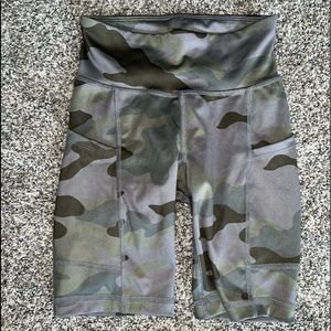Cammo Aeropostale biker shorts